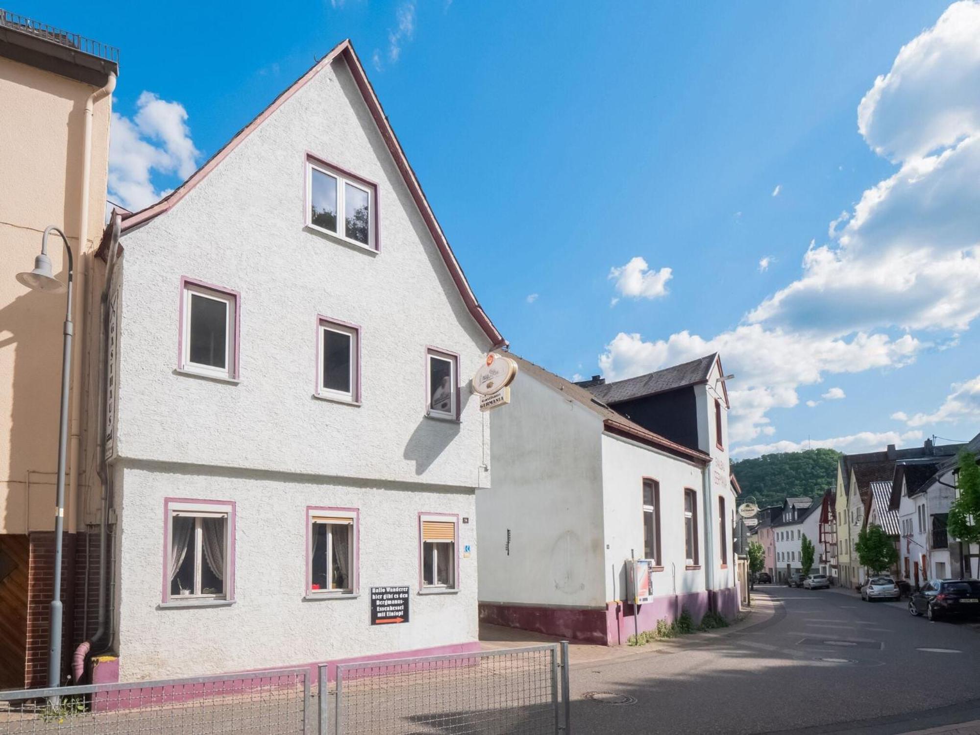 Cosy Holiday Home In Sankt Goarshausen With Barbecue Bagian luar foto